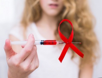 La femme face à la maladie du SIDA